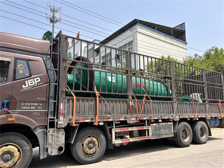 鄭州球磨機廠家:球磨機發往云南