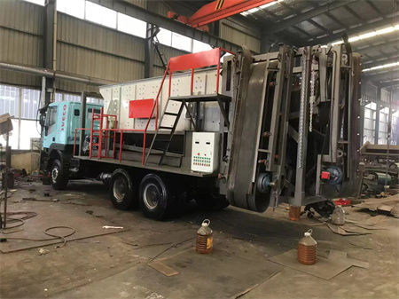 移動式鄂式破碎機(jī)裝箱發(fā)往青島